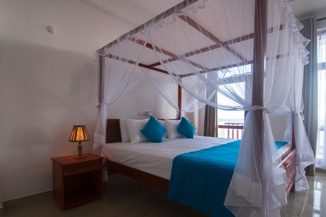 Savenrose Beach Villa Matara Buitenkant foto