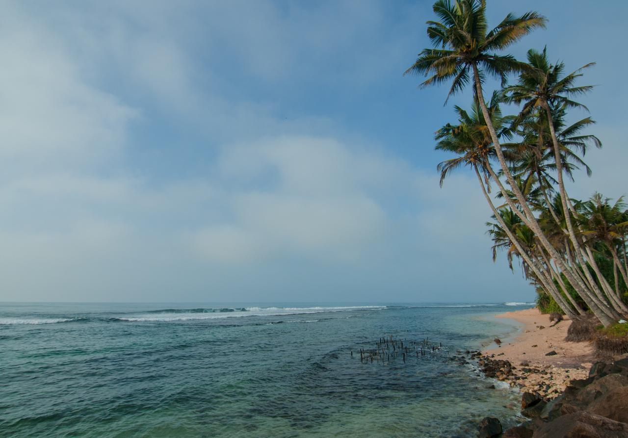 Savenrose Beach Villa Matara Buitenkant foto